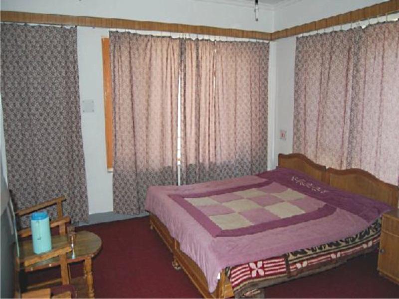 Hotel Season Palace Srīnagar Exterior foto